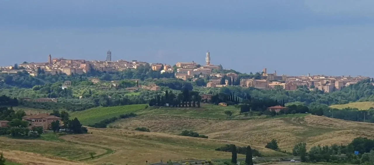 Dago Farmhouse Siena Bed & Breakfast